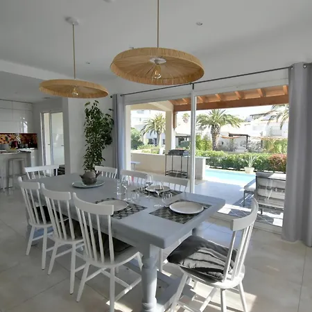 Moana Lagune 4 Chambres, 4 Salles De Bain, Piscine Privative Chauffee A 30 Degres Toute L Annee, Balneo, Terrain De Petanque Prive, Ping-pong